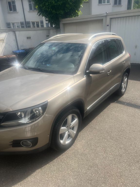 Beige Gebraucht 2013 VW Tiguan Life SUV | 9.900 € (Guter Preis) - Bild 1/4