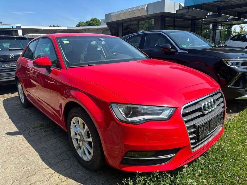 Brillantrot Gebraucht 2013 Audi A3 Attraction Kleinwagen | 7.890 € (Superpreis) - Bild 1/4