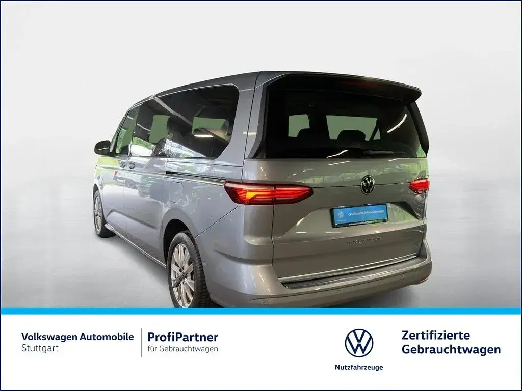 Gebraucht VW Multivan Style 150 PS (110 kW) 2025 Monosilber metallic Van / Kleinbus
