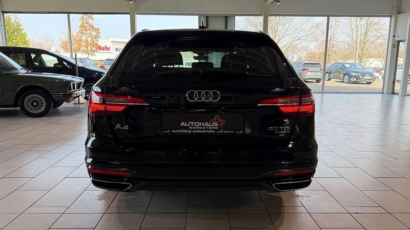 Używany Audi A4 Advanced 204 KM (150 kW) 2024 Czarny Kombi