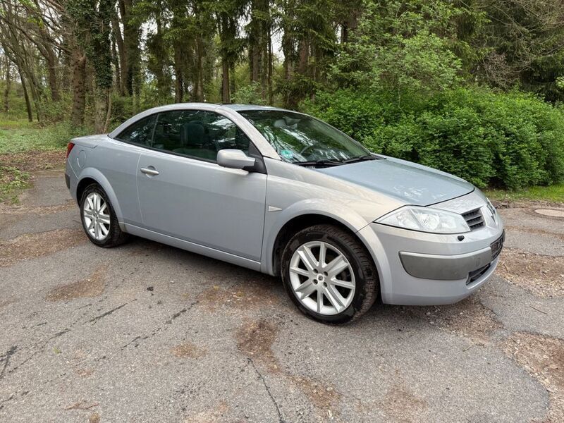 Silber Gebraucht 2005 Renault Mégane Cabriolet Dynamique Cabrio | 1.700 € (Guter Preis) - Bild 1/4