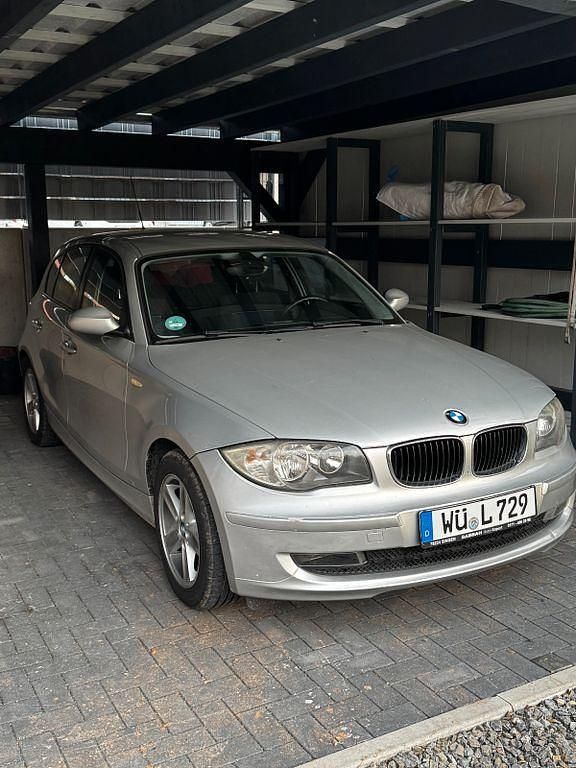 Silber Gebraucht 2007 BMW 118 Kleinwagen | 2.650 € (Superpreis) - Bild 1/4
