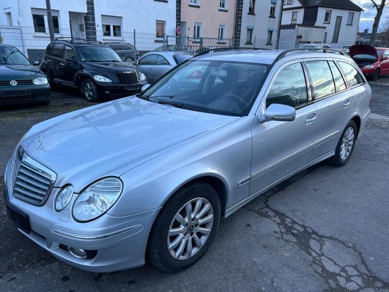 Silber Gebraucht 2007 Mercedes E320 Kombi | 1.499 € - Bild 1/4