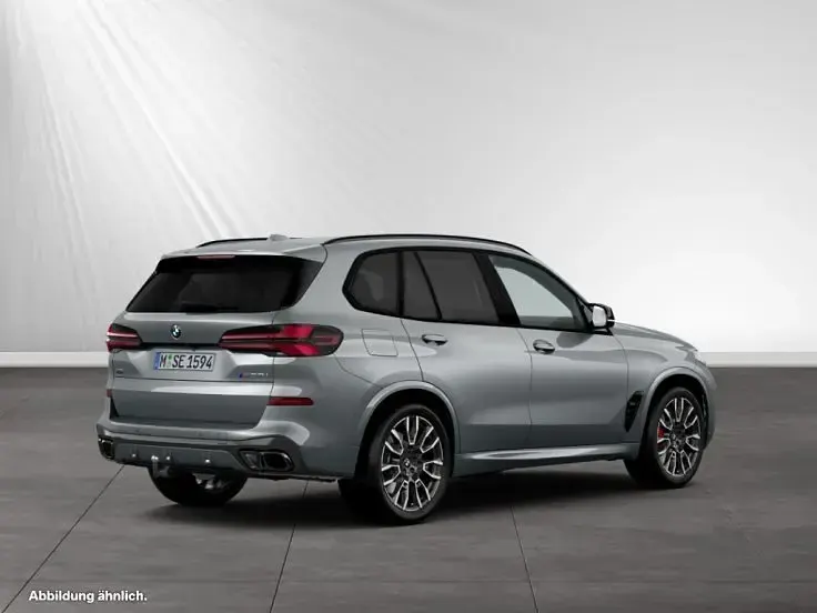 Gebraucht BMW X5 M Sport 530 PS (389 kW) 2025 Skyscraper grau metallic SUV