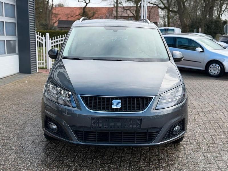 Gebraucht Seat Alhambra Style 140 PS (102 kW) 2013 Silber Van / Kleinbus