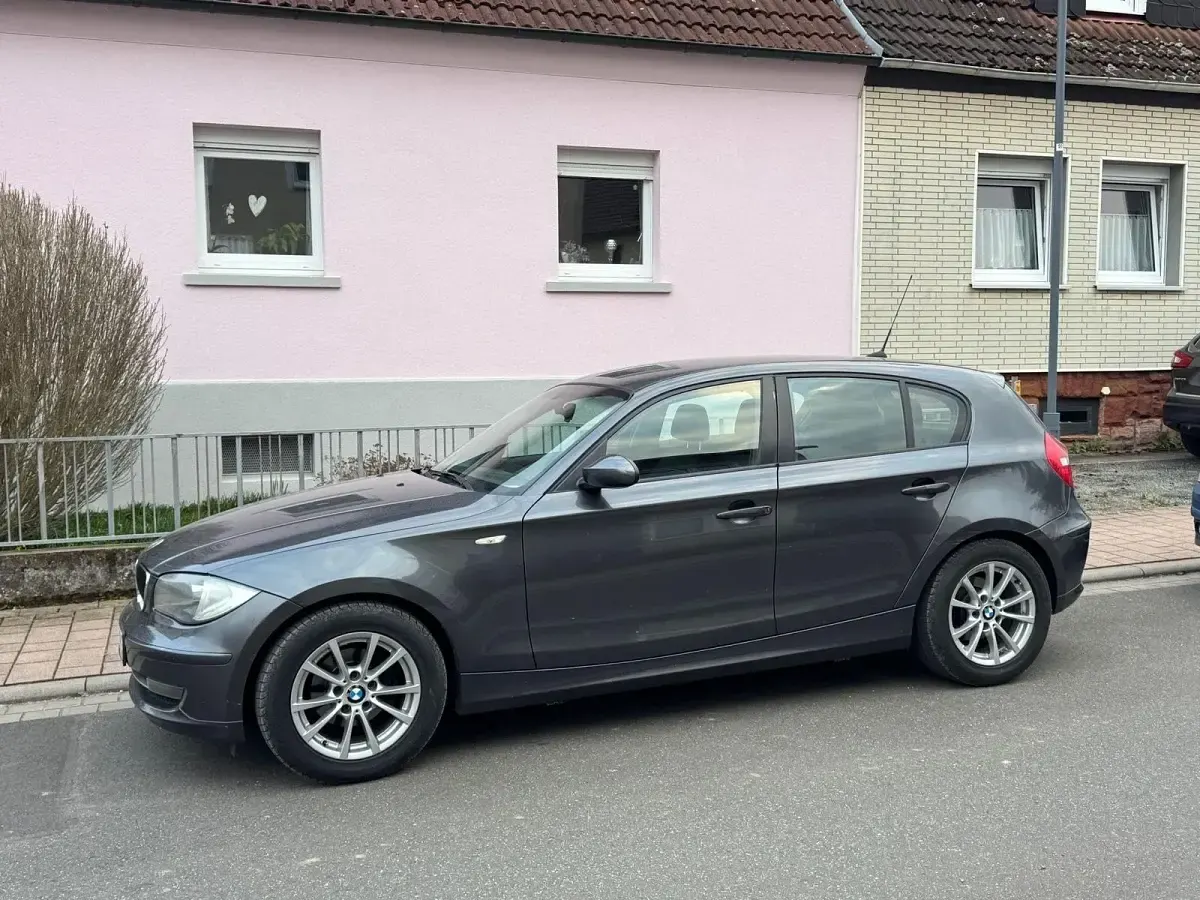 Gebraucht BMW 116 116 PS (85 kW) 2007 Grau Kleinwagen