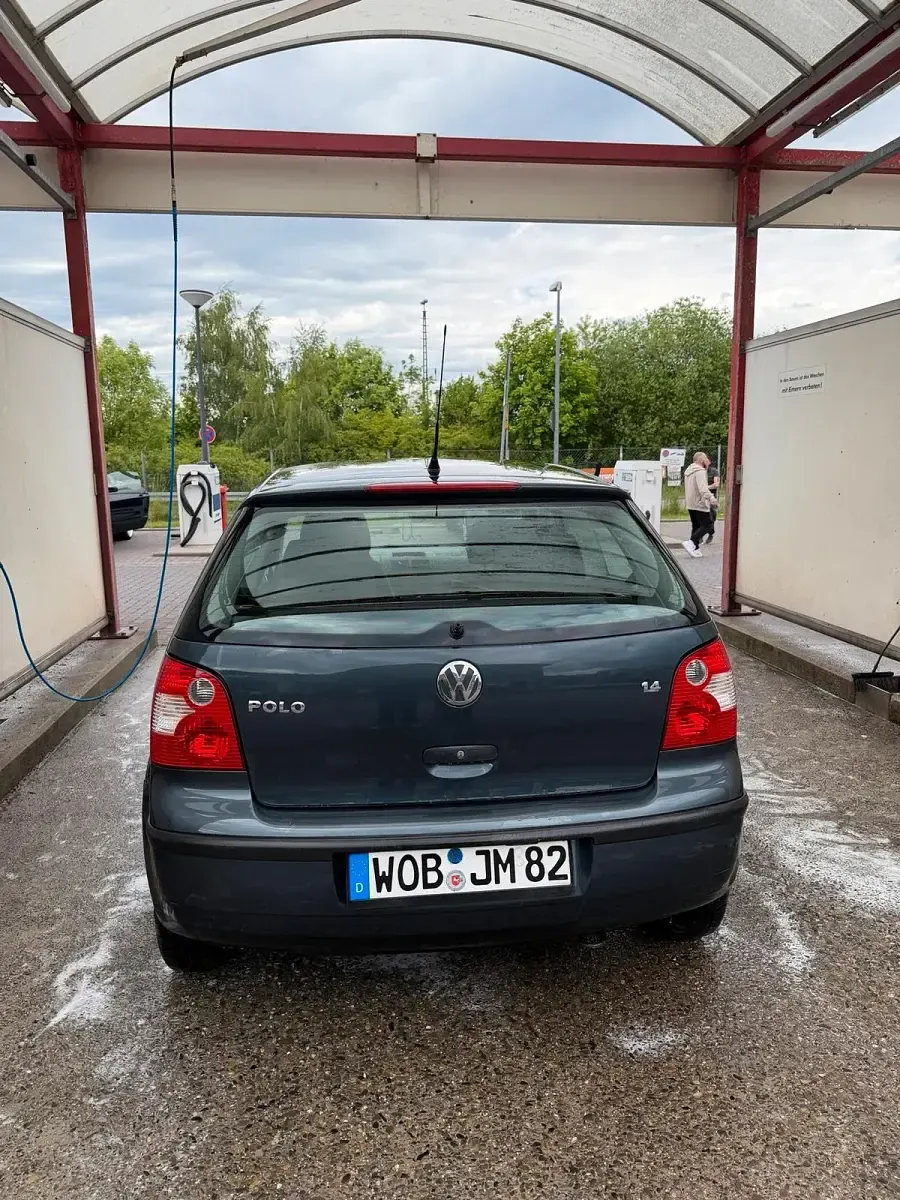 Gebraucht VW Polo 75 PS (55 kW) 2003 Blau Kleinwagen