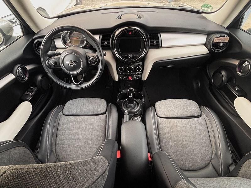 Usado Mini ONE 102 CV (75 kW) 2020 Plateado Utilitario