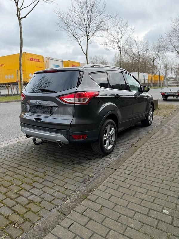 Gebraucht Ford Kuga 150 PS (110 kW) 2015 SUV