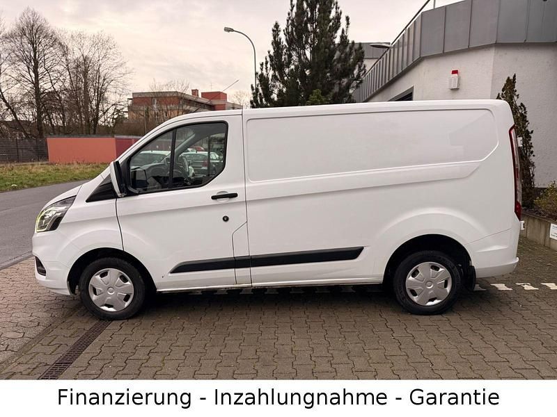 Używany Ford Transit Custom Trend 131 KM (96 kW) 2020 Biały Sedan/Limuzyna