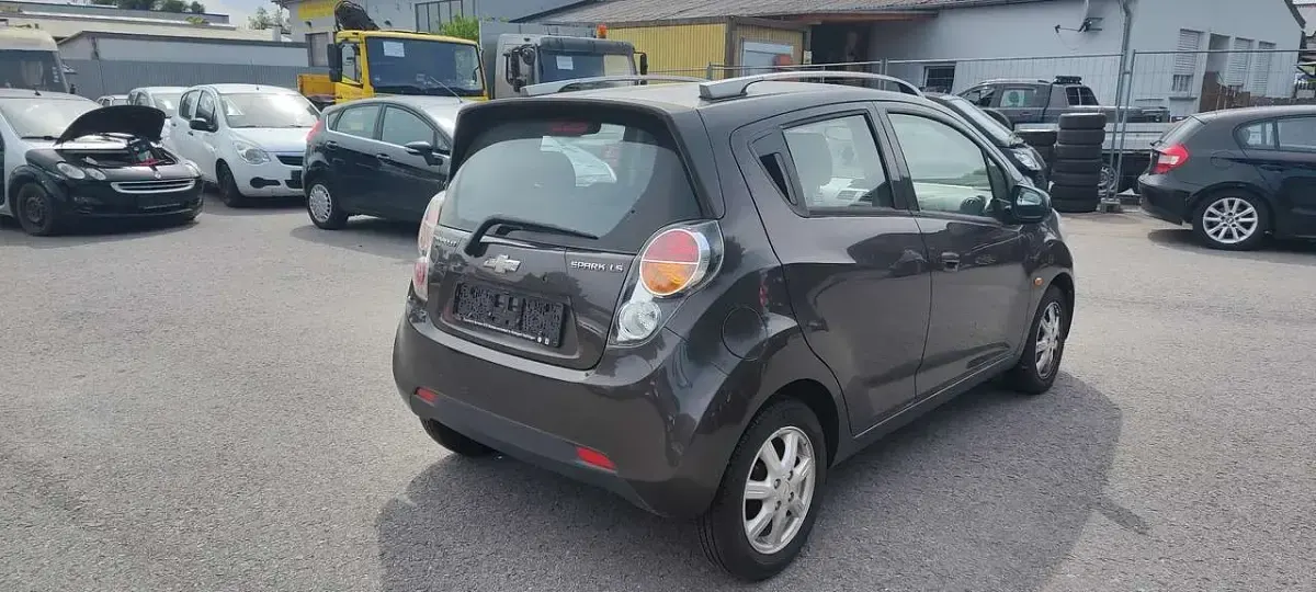 Gebraucht Chevrolet Spark LS 82 PS (60 kW) 2011 Coconut champagne met Kleinwagen