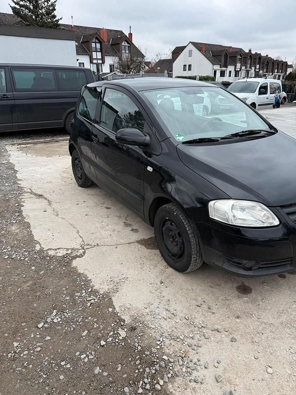 Gebraucht VW Fox 55 PS (40 kW) 2005 Schwarz Kleinwagen