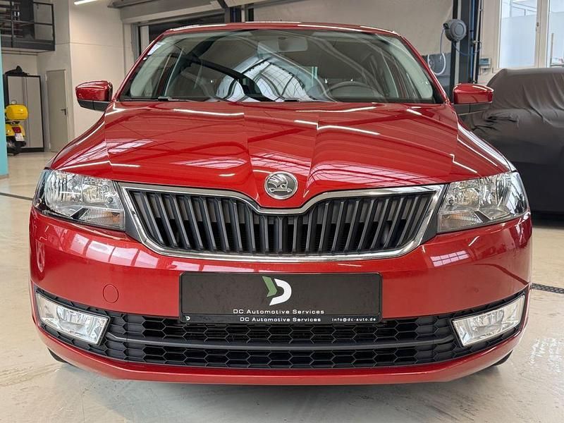 Gebraucht Skoda Rapid 86 PS (63 kW) 2015 Rot Kleinwagen