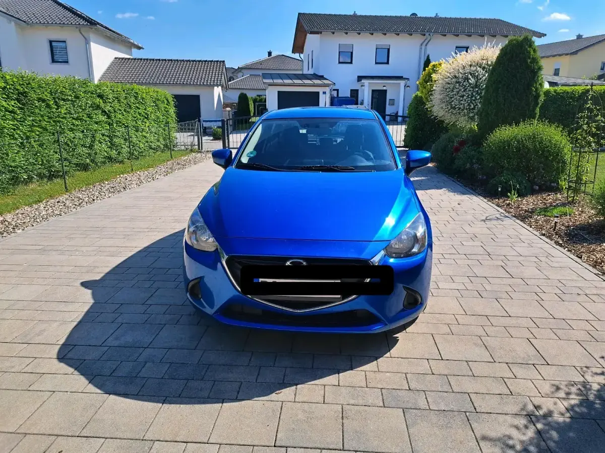 Gebraucht Mazda 2 90 PS (66 kW) 2015 Blau Limousine
