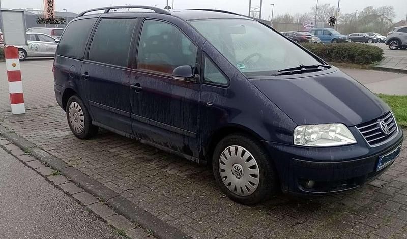 Gebraucht VW Sharan United 140 PS (102 kW) 2010 Blau Van / Kleinbus