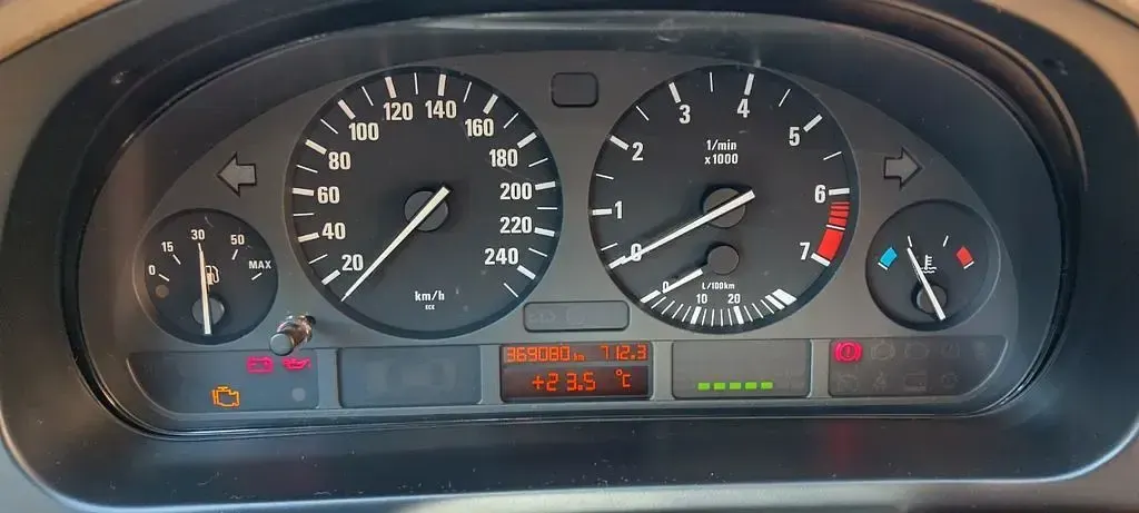 Gebraucht BMW 525 192 PS (141 kW) 2001 Schwarz Kombi