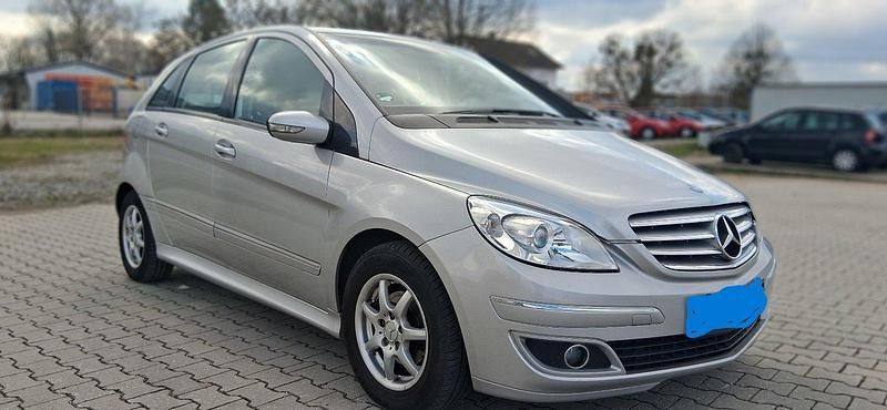 Silber Gebraucht 2005 Mercedes B170 Van / Kleinbus | 1.950 € (Superpreis) - Bild 1/4