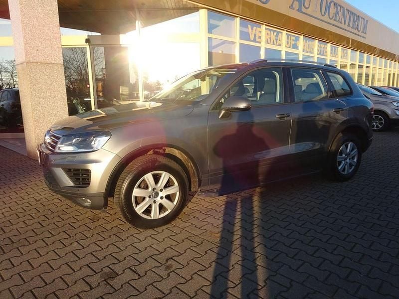 Gebraucht VW Touareg 204 PS (150 kW) 2015 Grau SUV
