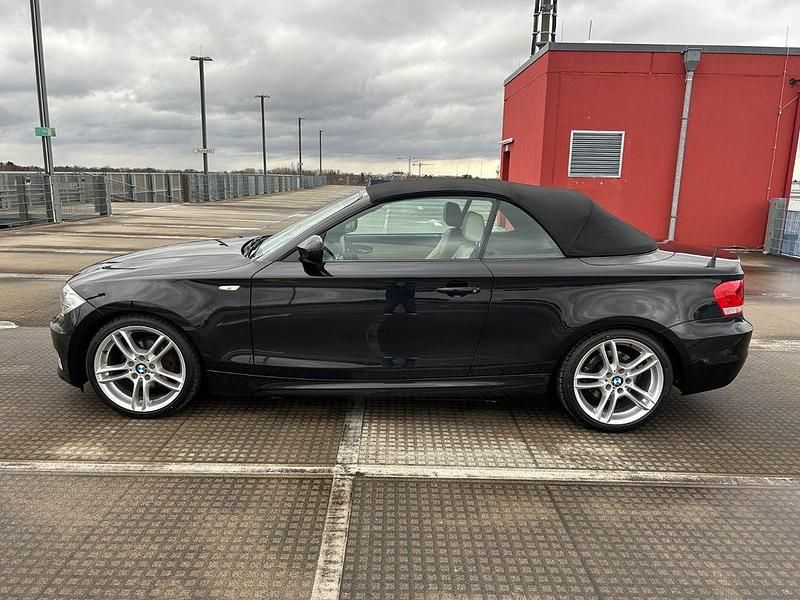 Gebraucht BMW 120 Cabriolet M Sport 177 PS (130 kW) 2011 Schwarz Cabrio
