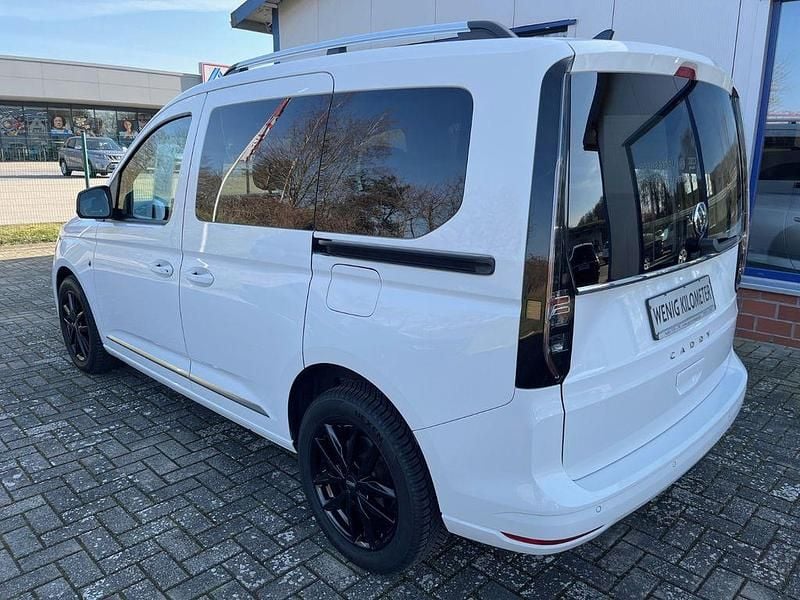 Gebraucht VW Caddy Style 122 PS (89 kW) 2024 Candyweiß Van / Kleinbus