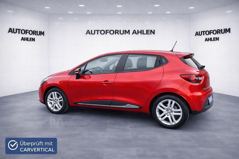 Gebraucht Renault Clio IV LIMITED 73 PS (53 kW) 2017 Rot Limousine