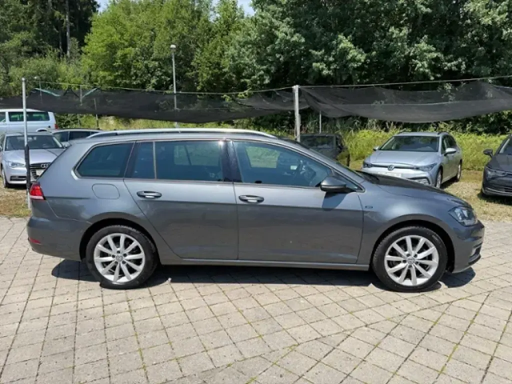 Gebraucht VW Golf VII Join 116 PS (85 kW) 2018 Indiumgrau metallic (metallic) Kombi