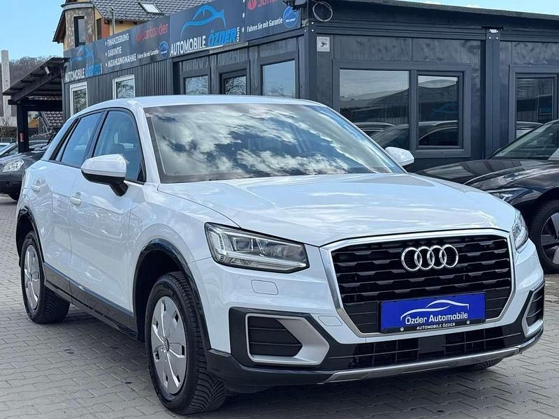 Używany Audi Q2 Design 116 KM (85 kW) 2016 Biały SUV