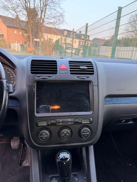 Gebraucht VW Golf VI 140 PS (102 kW) 2009 Blau Kleinwagen