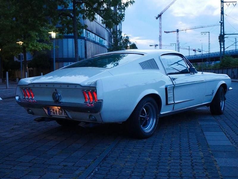 Gebraucht Ford V8 Fastback 224 PS (164 kW) 1967 Weiß Coupé