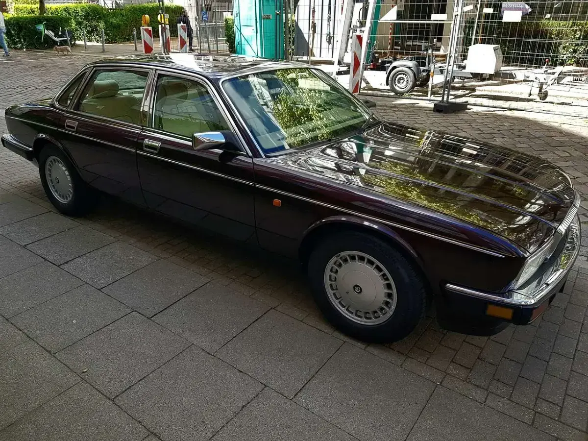 Gebraucht Jaguar XJ40 222 PS (163 kW) 1993 Schwarz Limousine