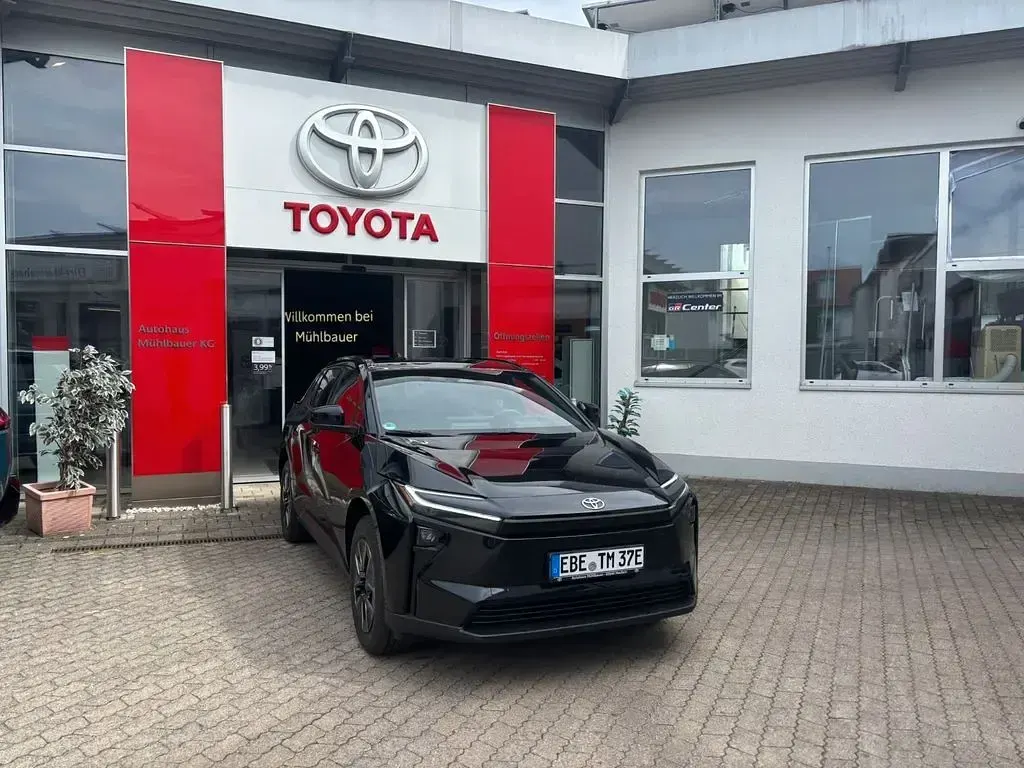 Gebraucht Toyota bZ4X 164 kW (224 PS) 2026 Schwarz SUV