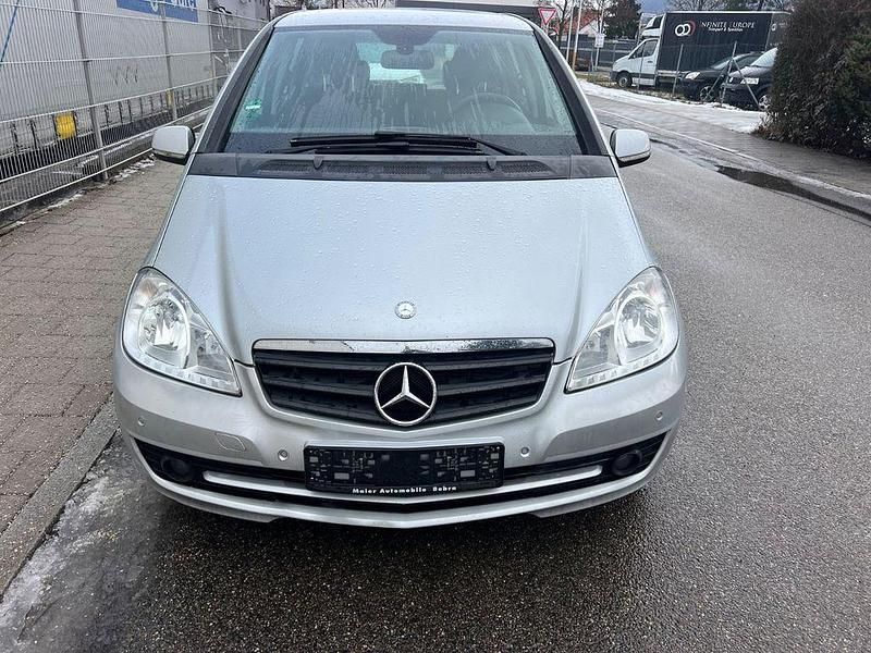 Gebraucht Mercedes A150 95 PS (69 kW) 2009 Silber Limousine