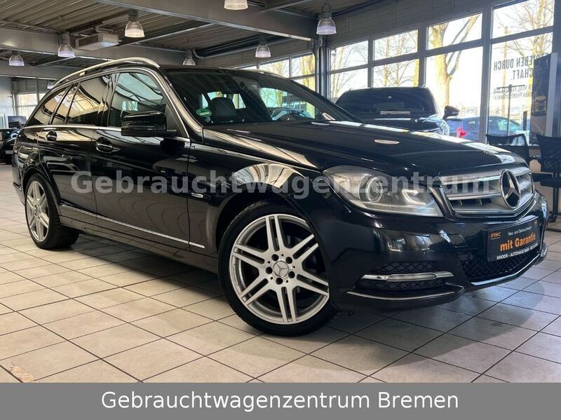 Schwarz Gebraucht 2012 Mercedes C200 AMG Limousine | 6.890 € (Guter Preis) - Bild 1/4