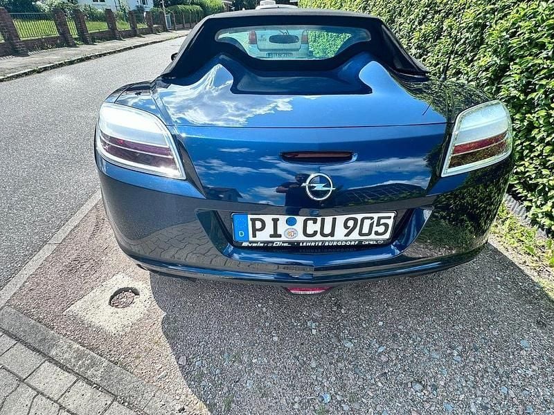 Gebraucht Opel GT 264 PS (194 kW) 2007 Blau Cabrio
