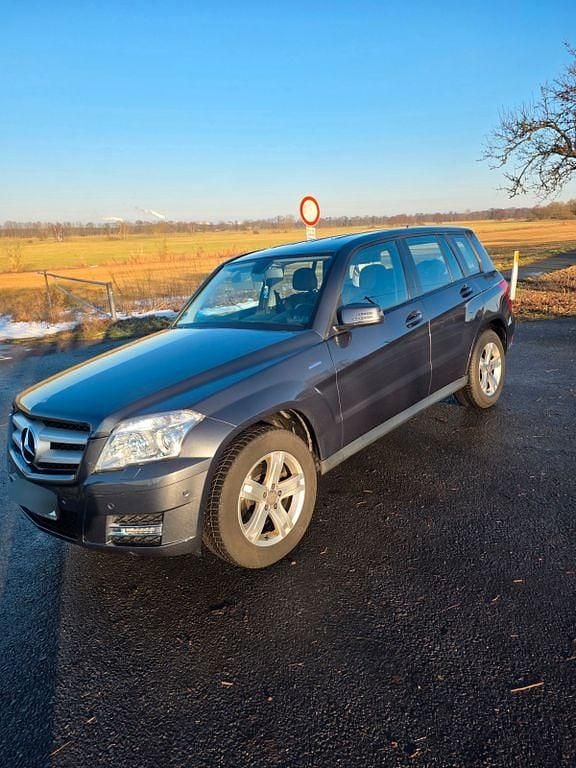 Grau Gebraucht 2012 Mercedes GLK220 SUV | 14.900 € (Guter Preis) - Bild 1/4