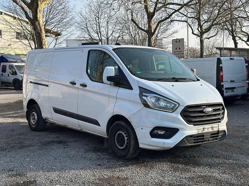 Gebraucht Ford Transit Custom 105 PS (77 kW) 2021 Weiß Van / Kleinbus
