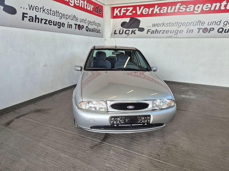 Gebraucht Ford Fiesta Ghia 75 PS (55 kW) 1997 Silber Kleinwagen