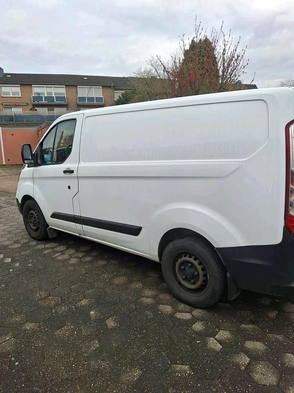 Gebraucht Ford Transit Custom 105 PS (77 kW) 2018 Weiß Van / Kleinbus
