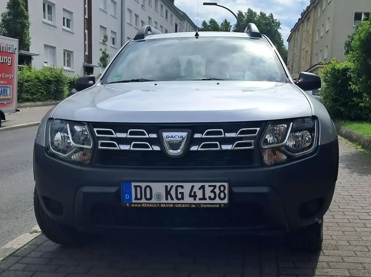 Gebraucht Dacia Duster Ice 90 PS (66 kW) 2014 Silber SUV