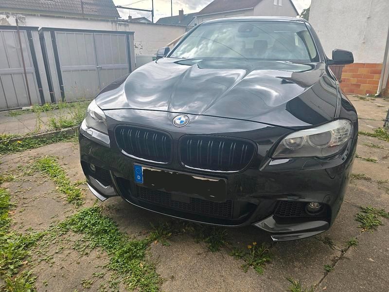 Schwarz Gebraucht 2011 BMW 550 Limousine | 17.999 € (Fairer Preis) - Bild 1/4