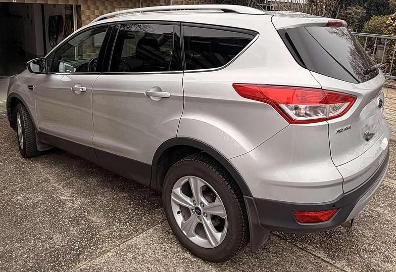 Gebraucht Ford Kuga Titanium 150 PS (110 kW) 2014 Grau SUV