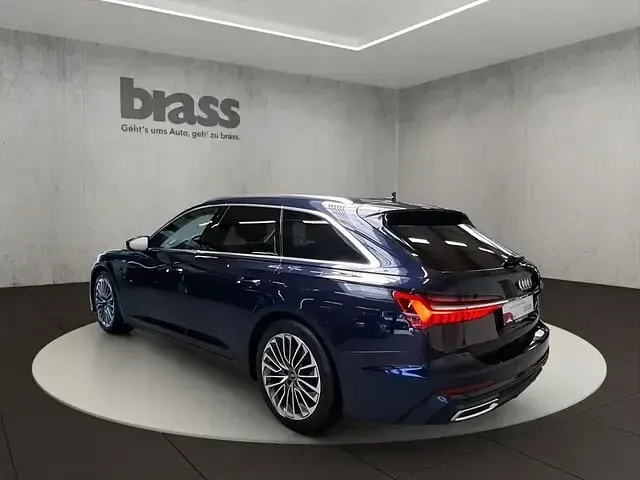 Gebraucht Audi A6 Sport 367 PS (269 kW) 2023 Blau Kombi