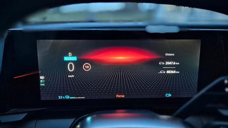 Gebraucht Renault Megane E-Tech Techno 102 kW (140 PS) 2022 Schwarz Limousine