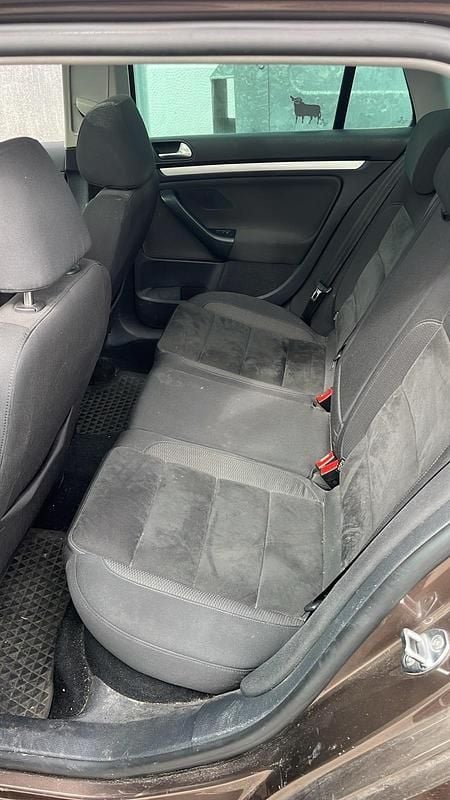 Gebraucht VW Golf VI 122 PS (89 kW) 2011 Braun Kleinwagen