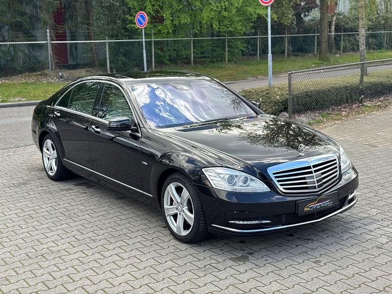 Gebraucht Mercedes S350 258 PS (189 kW) 2011 Schwarz Limousine