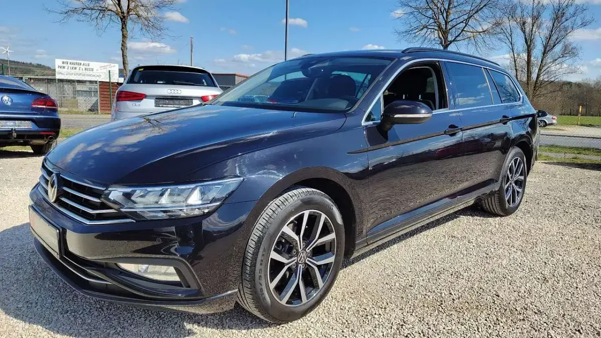 Gebraucht VW Passat Business 122 PS (89 kW) 2021 Schwarz Kombi