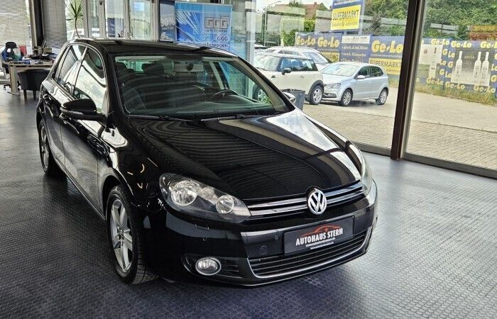 Silber Gebraucht 2009 VW Golf VI Trendline Limousine | 6.990 € (Teuer) - Bild 1/4