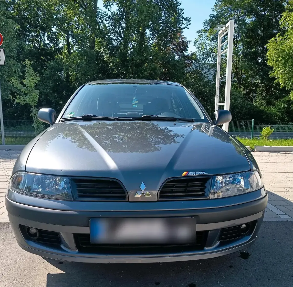 Gebraucht Mitsubishi Carisma 125 PS (91 kW) 2004 Limousine
