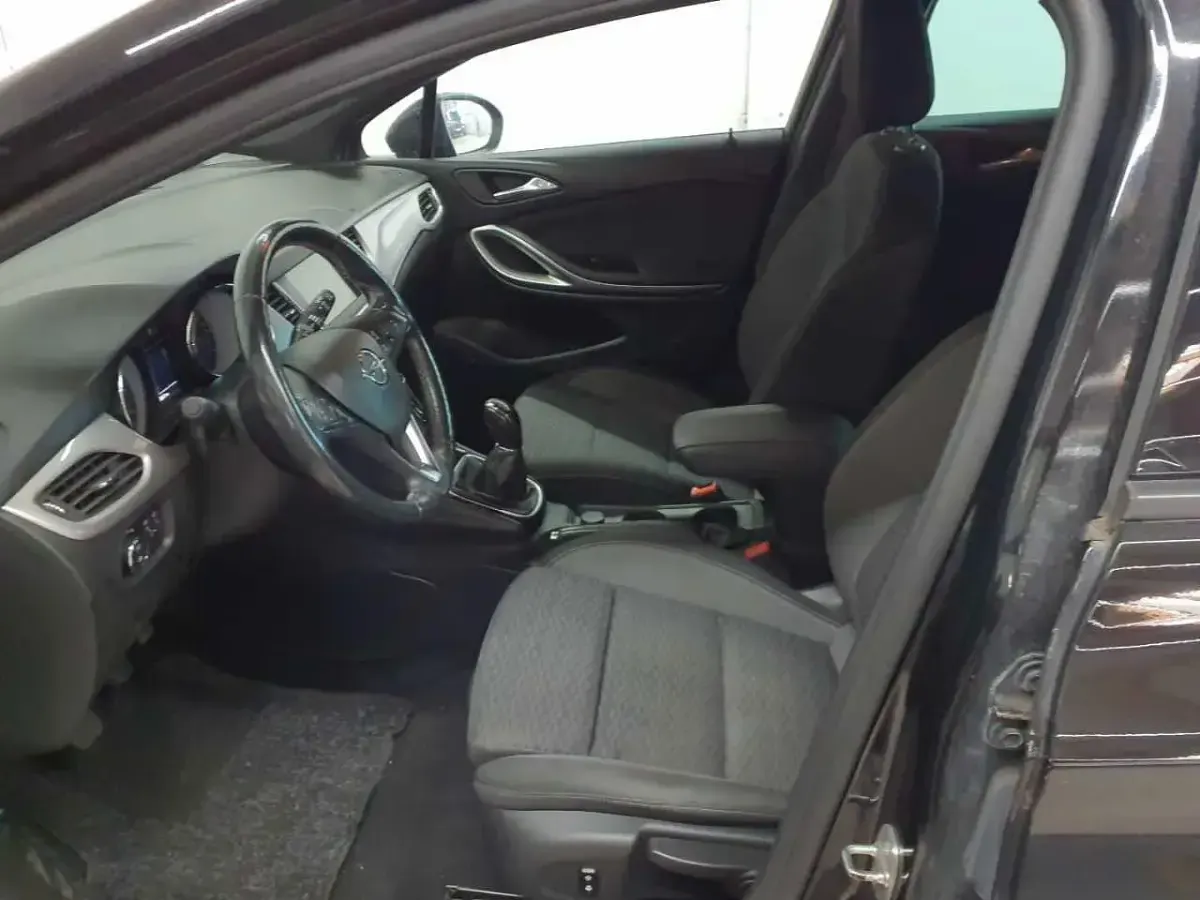 Gebraucht Opel Astra 122 PS (89 kW) 2021 Schwarz Kombi