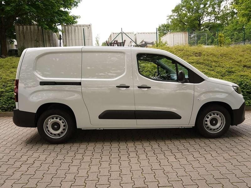 Neu Fiat e-Doblò 100 kW (136 PS) 2025 Weiß Van / Kleinbus